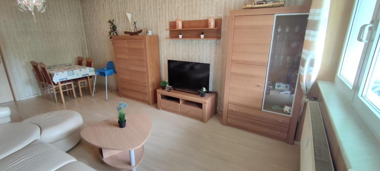 Ferienwohnung Sommerbrise Gelbensande Bagian luar foto